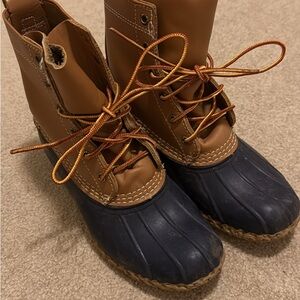 Two-Tone Duck Boots with Lace-Up Design